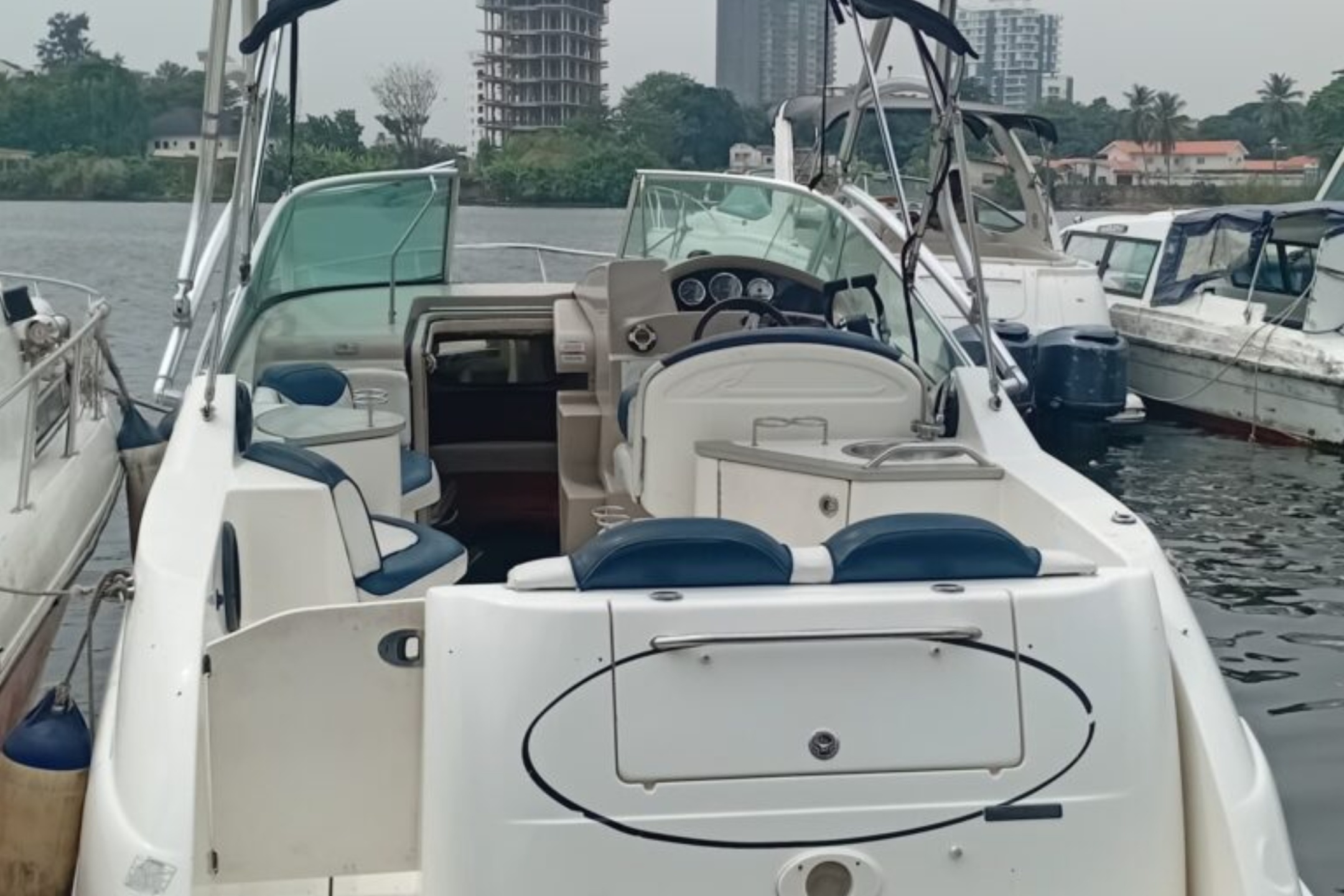 10-Passenger - Yacht Boat Cruise